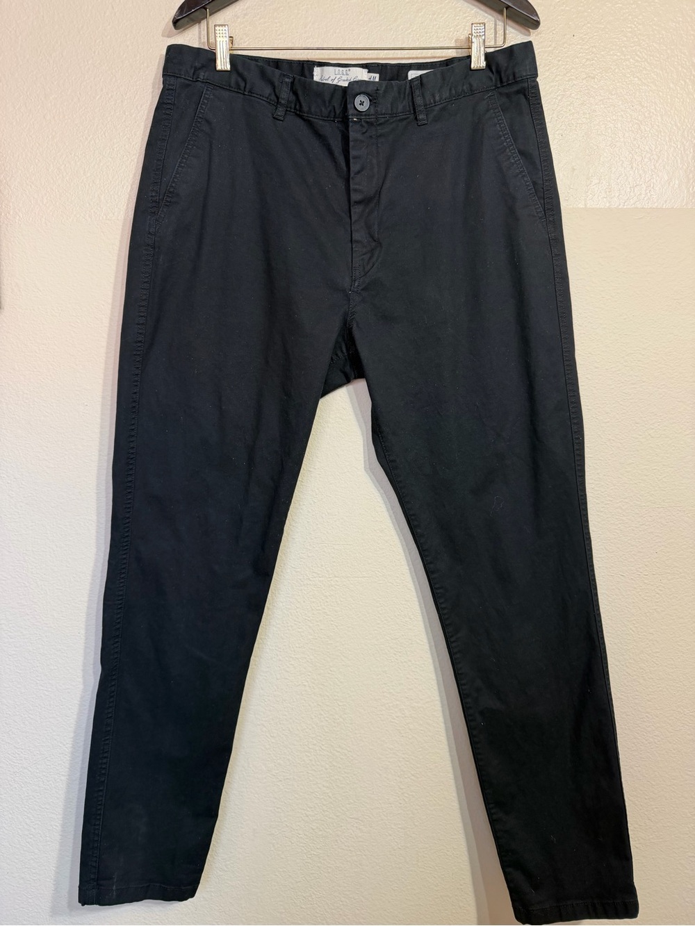 H&M L.O.G.G. Men's Chino Pants Size US 38 Black Flat Front Casual Trousers